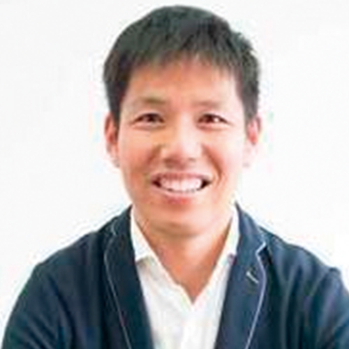 西村 直己氏